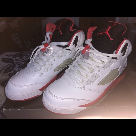 Jordan retro 5 fire red 2013